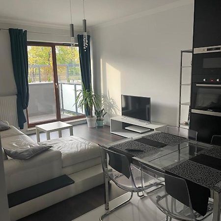 House4You Apartament Sakura Airport Chopin Варшава Экстерьер фото