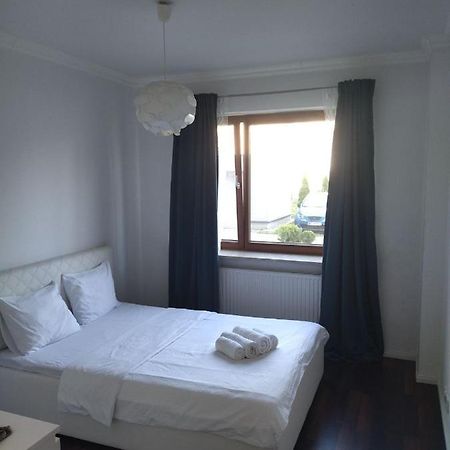 House4You Apartament Sakura Airport Chopin Варшава Экстерьер фото