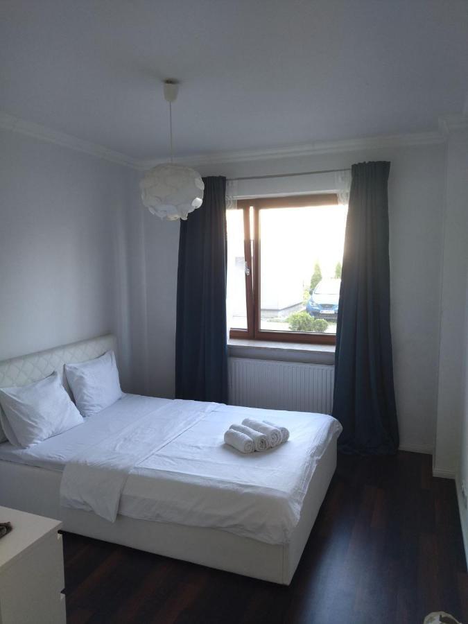 House4You Apartament Sakura Airport Chopin Варшава Экстерьер фото